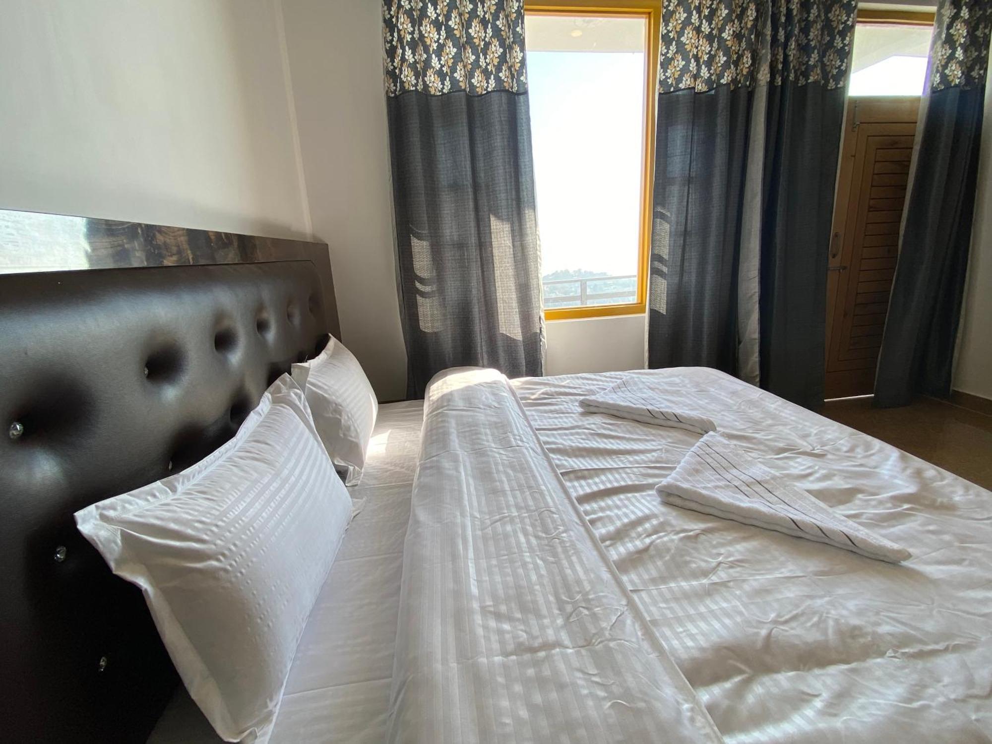 Redeem Cafe & Homestay McLeod Ganj Eksteriør bilde